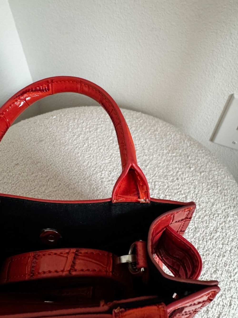 Brandon Blackwood Kuei Bag in red croc-embossed leather - Picture 5 of 8